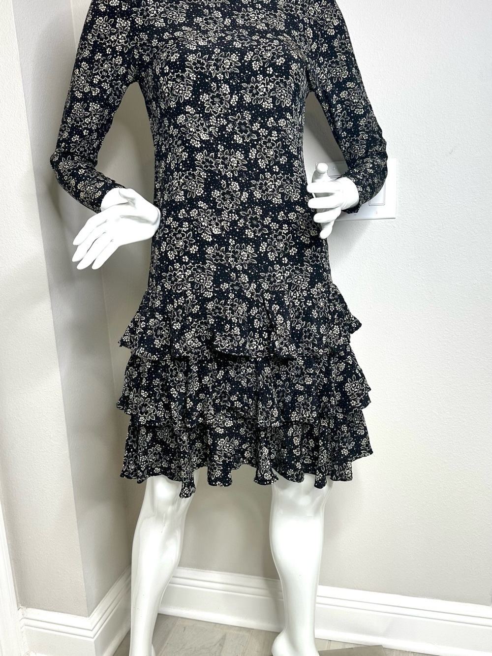 Vintage Ambria Women’s Silk Black Floral Tiered Dress Size 4 Petite 4P